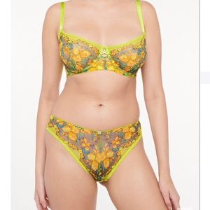 Savage x Fenty sweetheart set